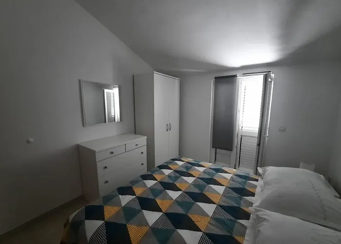 Ojdana Zivkovic Apartamento *