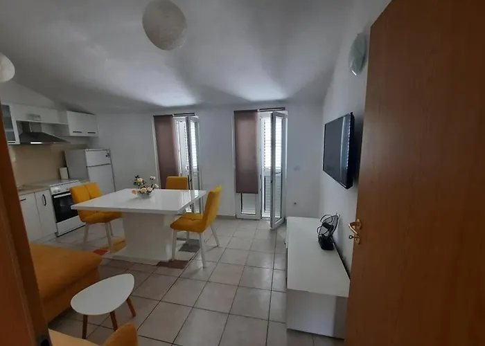 Ojdana Zivkovic Rogoznica (Sibenik-Knin)